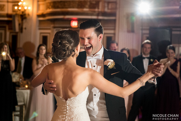 Windy City Wedding Dance Couple photogrpahed by Nicole Chan